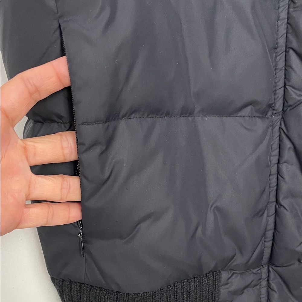 Forever 21 Black Puffer Vest - Picture 2 of 6